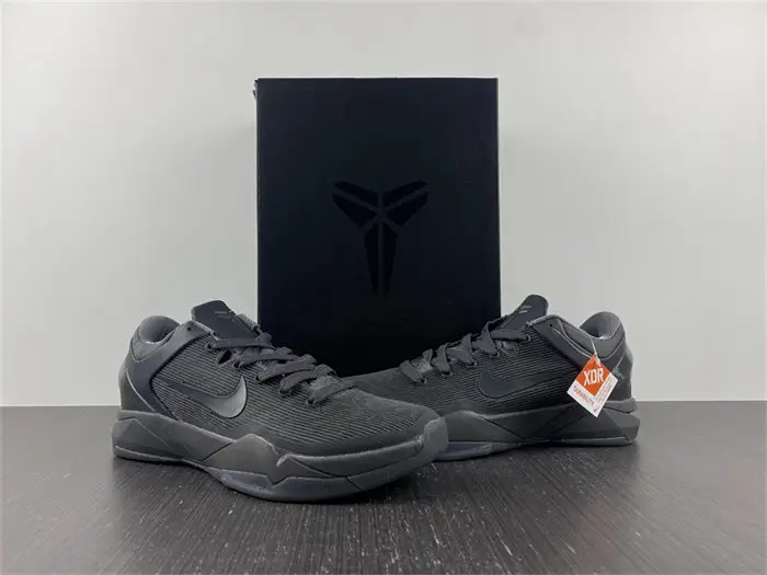 Nike Kobe 7 Black Mamba Collection Fade to Black 