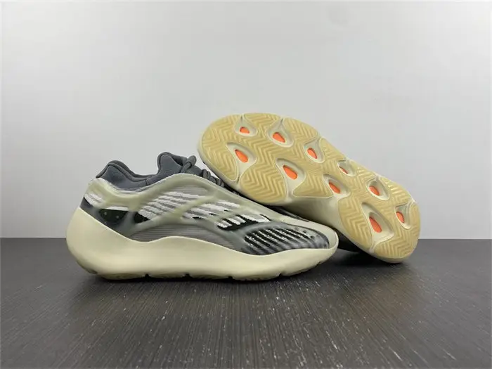 adidas Yeezy 700 V3 Fade Salt 