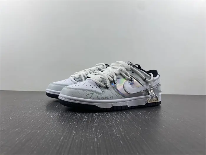 Nike Dunk Low 