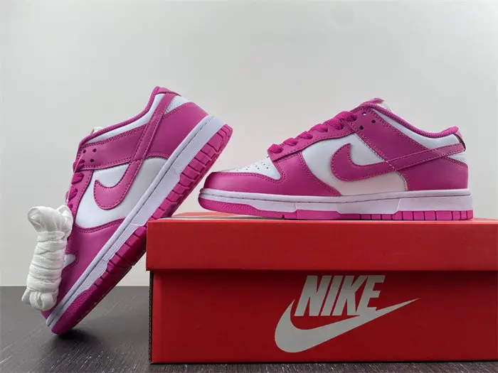 Nike Dunk Low Active Fuchsia 