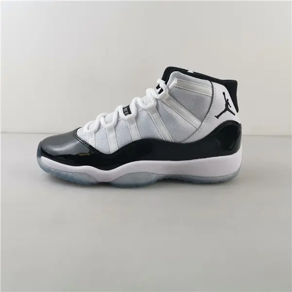 Jordan 11 Retro Concord 