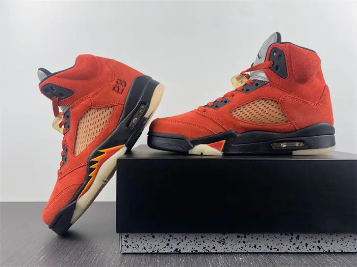 Air Jordan 5 WMNS DUNK ON 