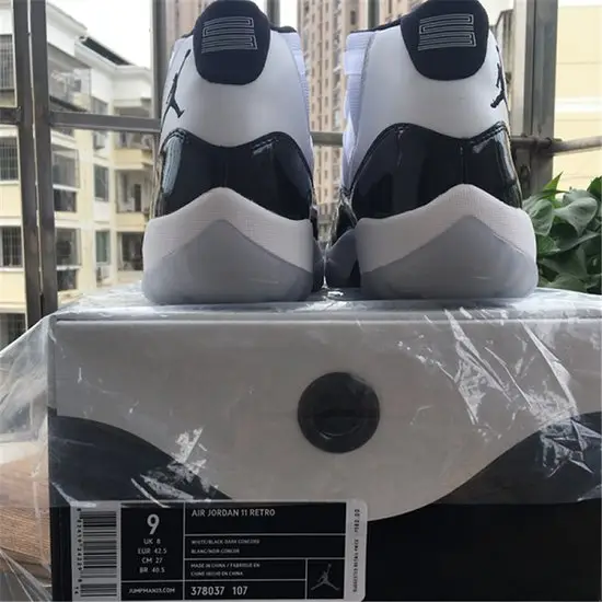 AIR JORDAN 11 RETRO CONCORD (2011) 
