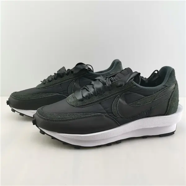 NIKE SACAI NIKE LDWAFFLE BLACK NYLON 