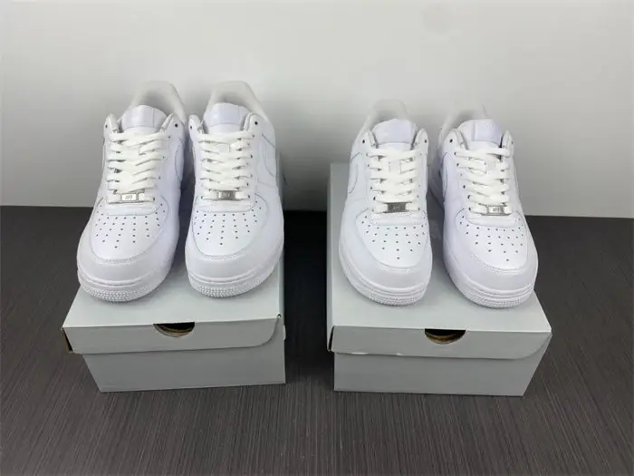 Air Force 1 Low LE Triple White 