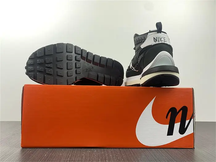 Nike Vaporwaffle sacai Jean Paul Gaultier Black White 