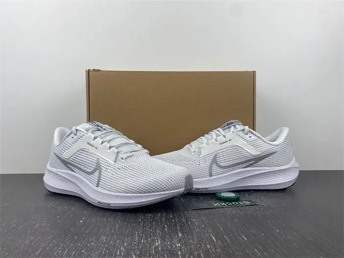 Nike Air Zoom Pegasus 40 White Black Photon Dust 