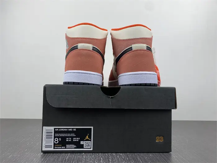 Jordan 1 Mid SE Orange Suede 