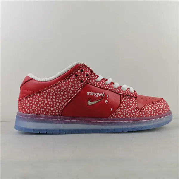 Nike Dunk SB Low Stingwater Magic Mushroom 