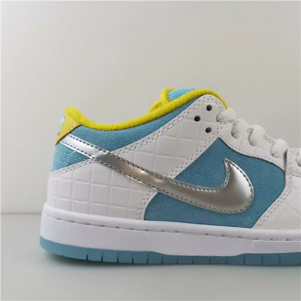 Nike SB Dunk Low FTC Lagoon Pulse 