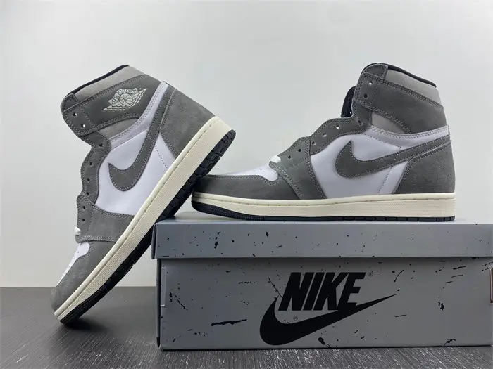Jordan 1 Retro High OG Washed Black 