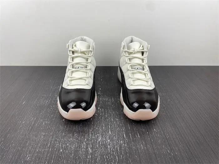 Jordan 11 Retro Neapolitan 