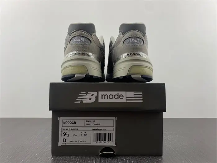 New Balance 992 Grey 