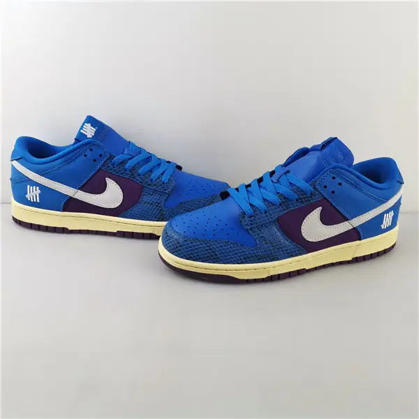 Nike Dunk Low Undefeated 5 On It Dunk vs. AF1 
