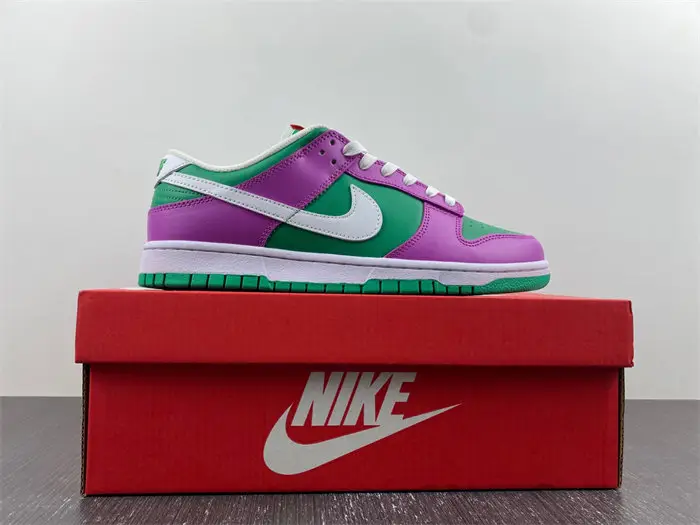 Nike Dunk Low Stadium Green Fuchsia 