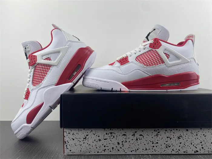 Jordan 4 Retro Alternate 89 