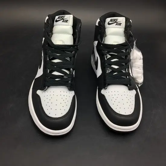 AIR JORDAN 1 RETRO HIGH OG 'BLACK WHITE' 