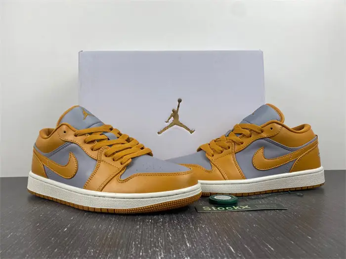 Air Jordan 1 Low 