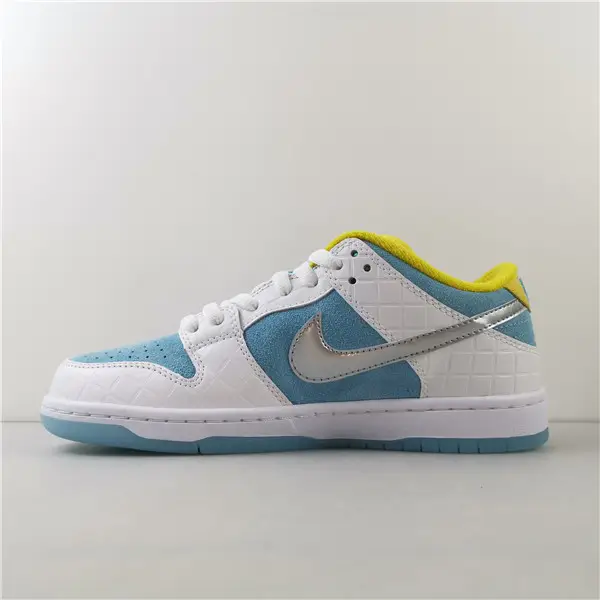 Nike SB Dunk Low FTC Lagoon Pulse 