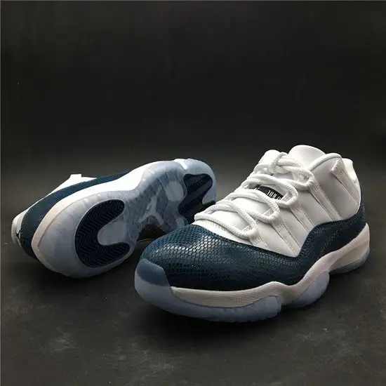 Air Jordan 11 Low 