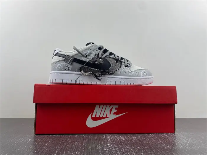 Nike Dunk Low 