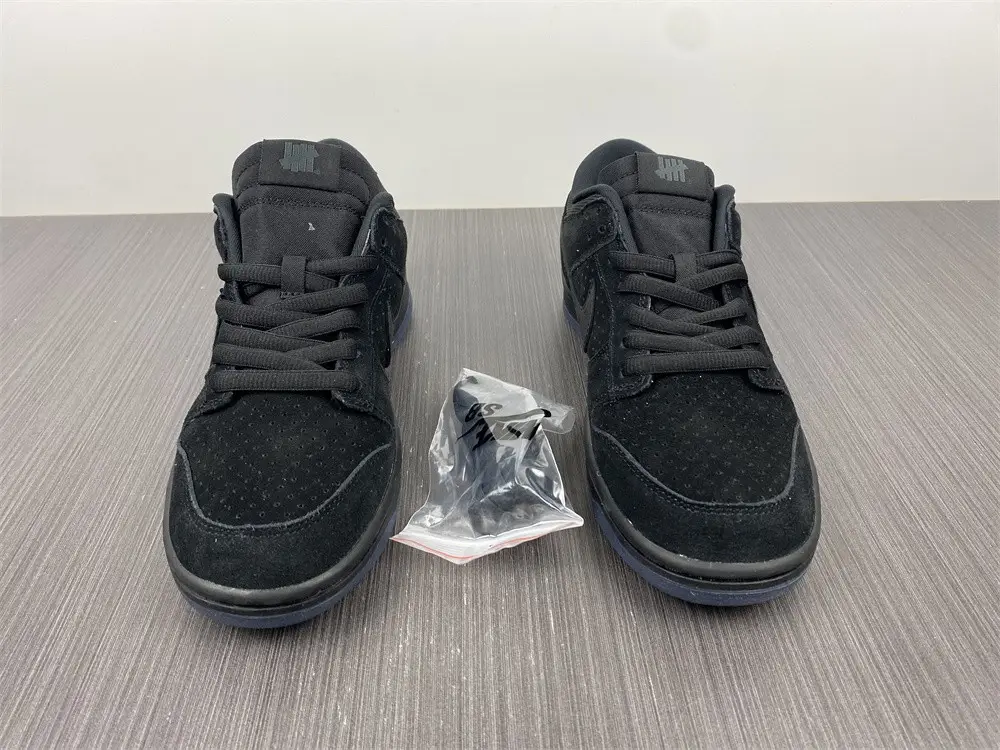 Nike Dunk Low SP Undefeated 5 On It Black 