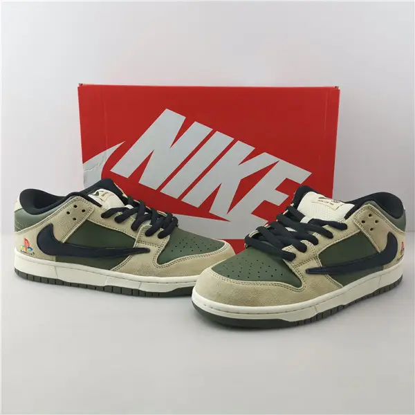 NIKE DUNK LOW TRAVIS SCOTT X 