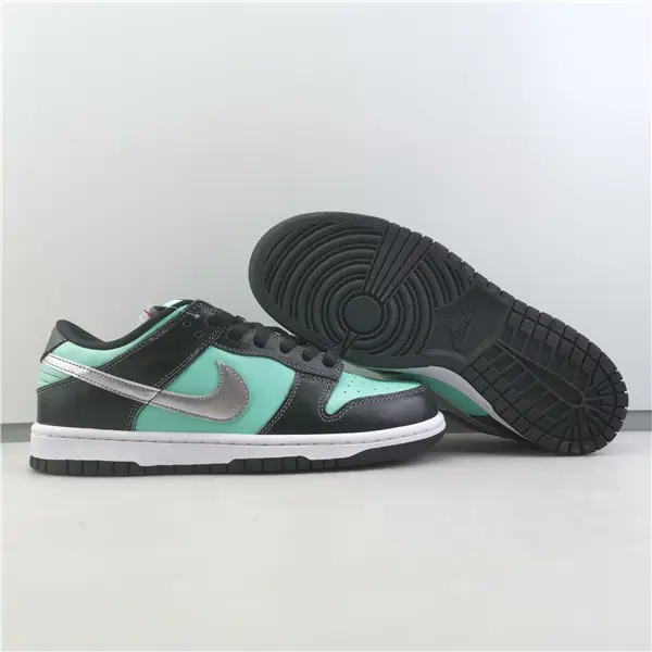 Nike Dunk SB Low Diamond Supply 