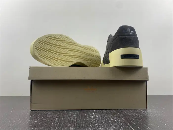 FOG x Adidas forum 86 LO 