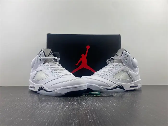 AIR JORDAN 5 RETRO 'WHITE BLACK'  BEFA191