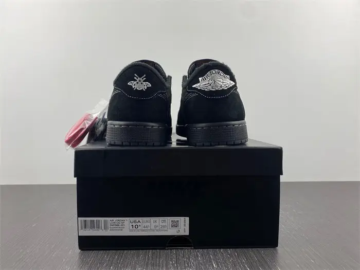 Travis Scott x Air Jordan 1 Low OG 