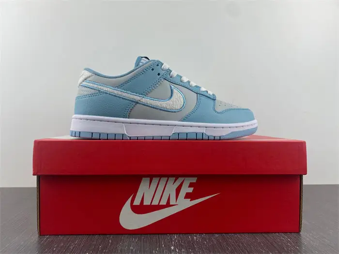 Nike Dunk Low Retro Fleece Swoosh Worn Blue 