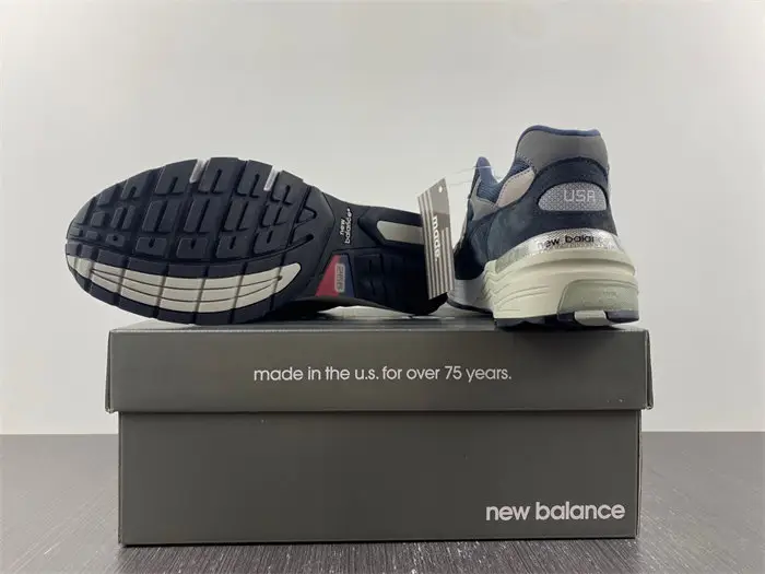 New Balance 992 Navy Grey 