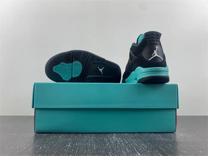 Air Jordan 4 Retro DH6927-001 