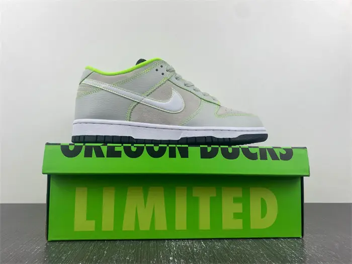 Nike Dunk Low University of Oregon PE 