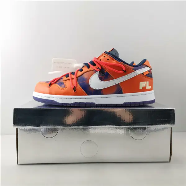 NIKE SB DUNK 