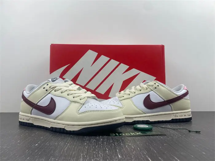 Nike Dunk Low 