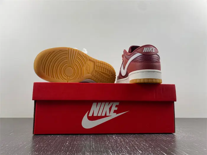 Nike Dunk Low Desert Berry 