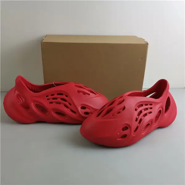 Adidas Yeezy Foam Runner  DDAF678