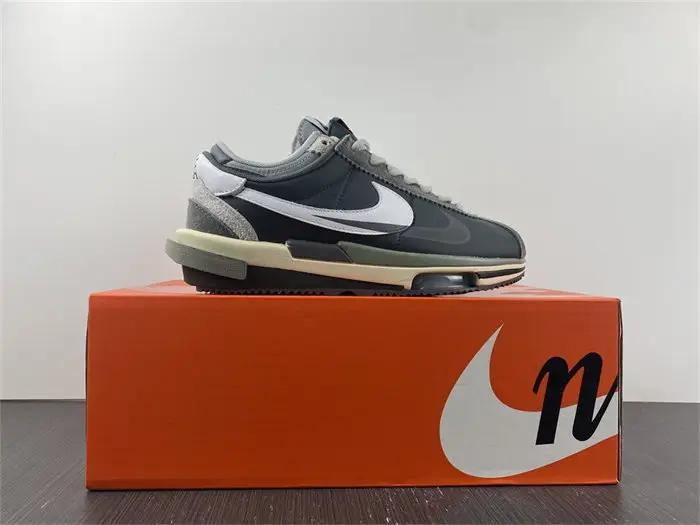 Nike Zoom Cortez SP sacai Grey 