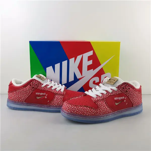 Nike Dunk SB Low Stingwater Magic Mushroom 