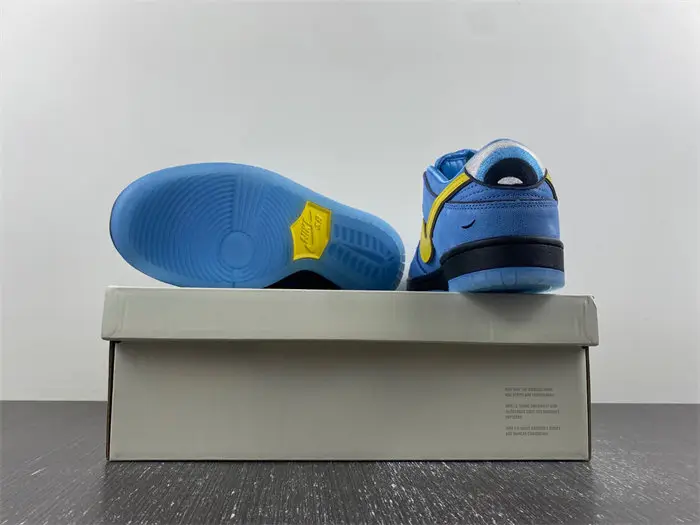 The Powerpuff Girls x Nike SB Dunk Low 
