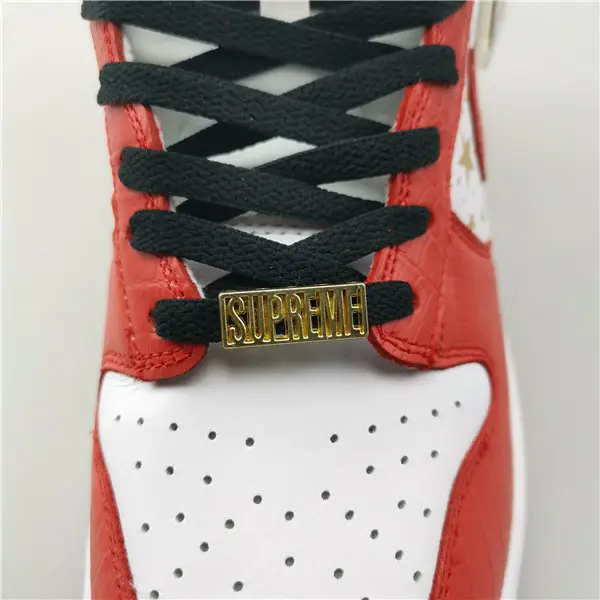 Nike Dunk High Pro SB Supreme Red Stars 