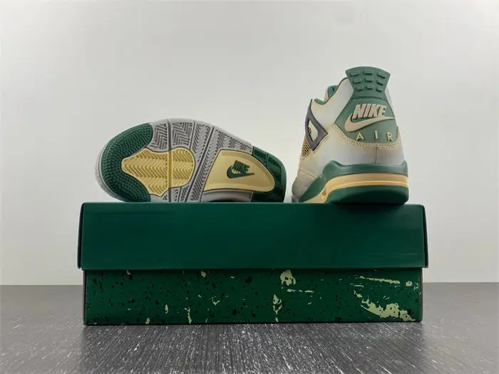 Air Jordan 4 