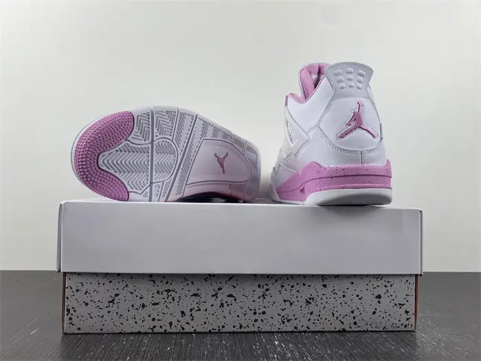 Air Jordan 4 