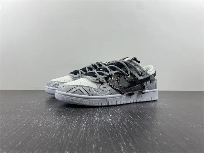 Nike Dunk Low 