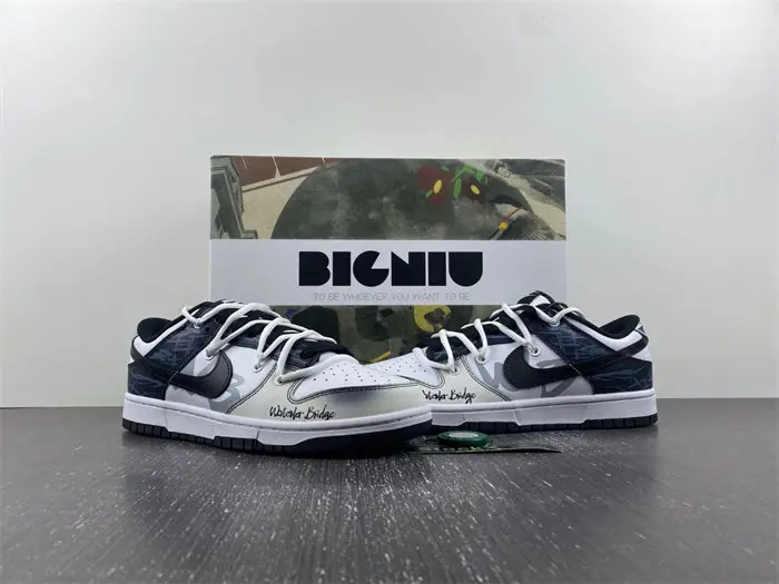 Nike Dunk Low 