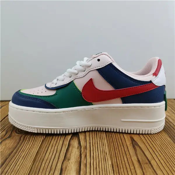 Air Force 1 new blue, green and pink women's shoes are assembled and deconstructed into the original Air Force logo 