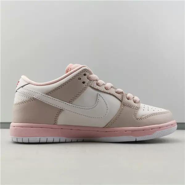 Nike Dunk SB Pink 