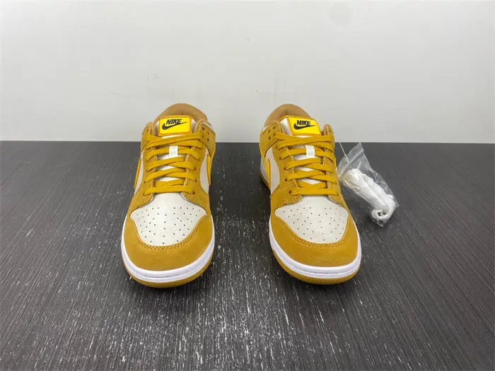 Nike Dunk Low WMNS 
